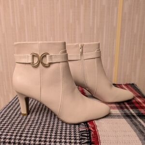 Life Stride Flex Ankle Bootie - 8M